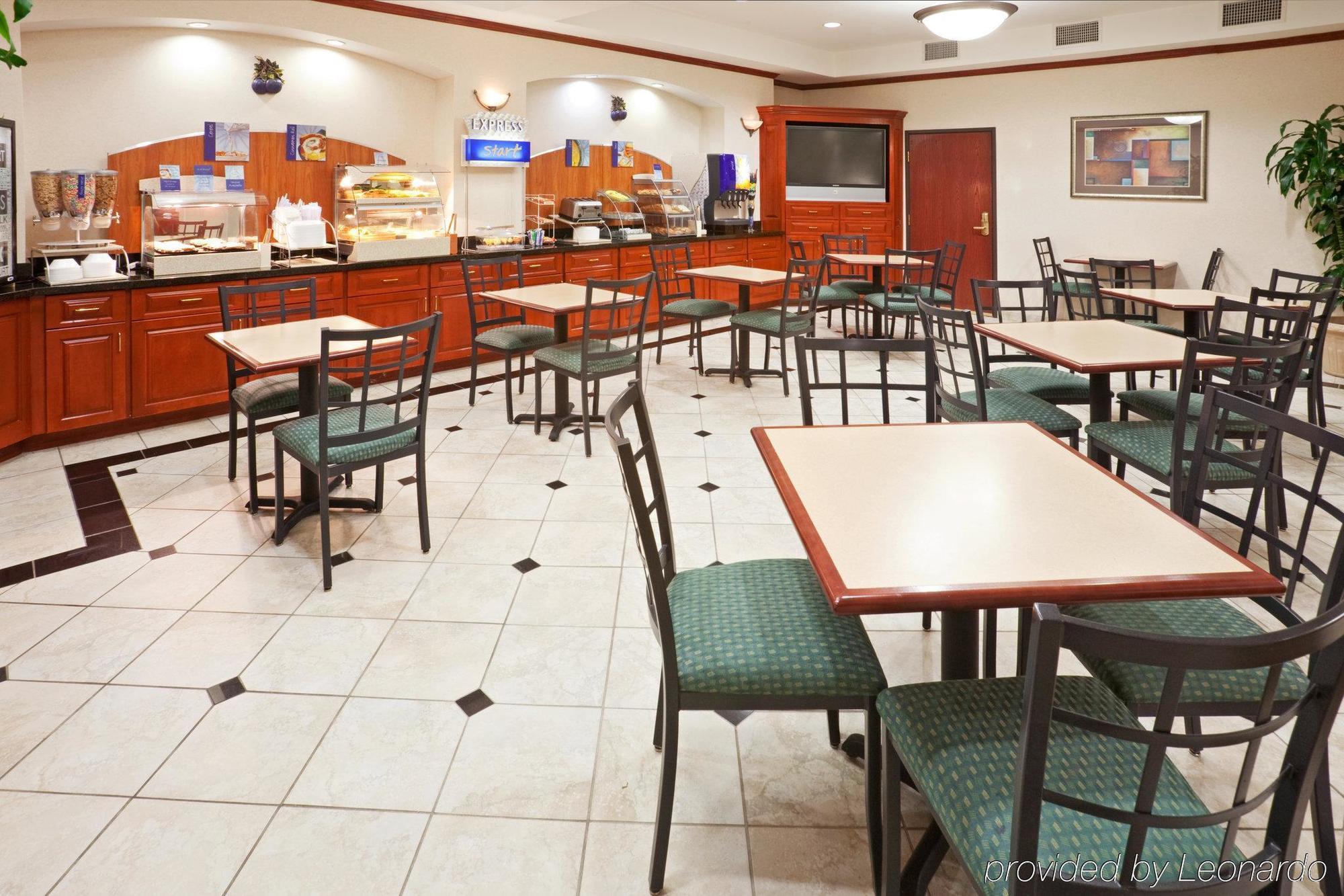 Holiday Inn Express Hotel & Suites Dallas - Grand Prairie I-20 By Ihg Экстерьер фото