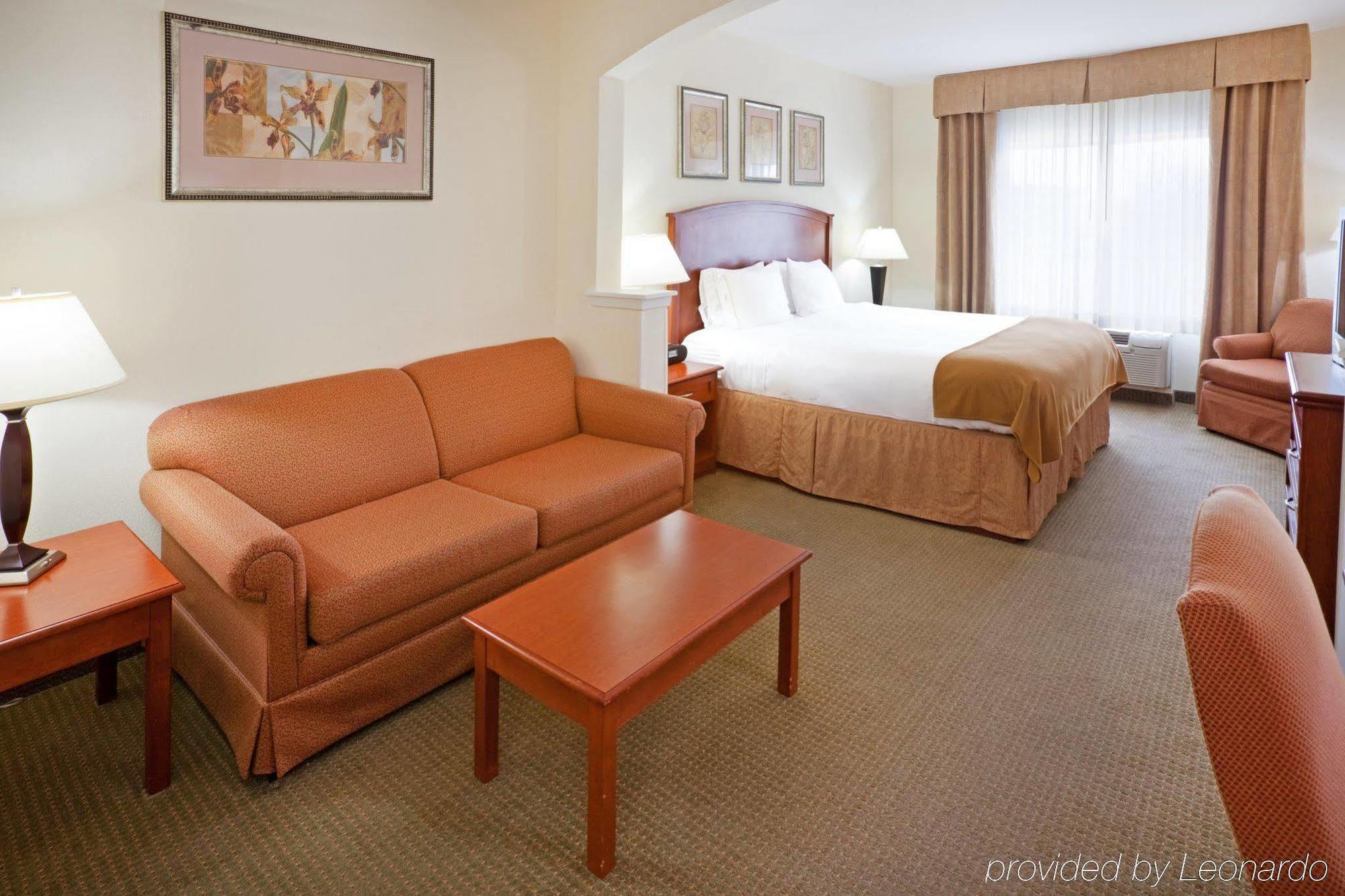 Holiday Inn Express Hotel & Suites Dallas - Grand Prairie I-20 By Ihg Экстерьер фото