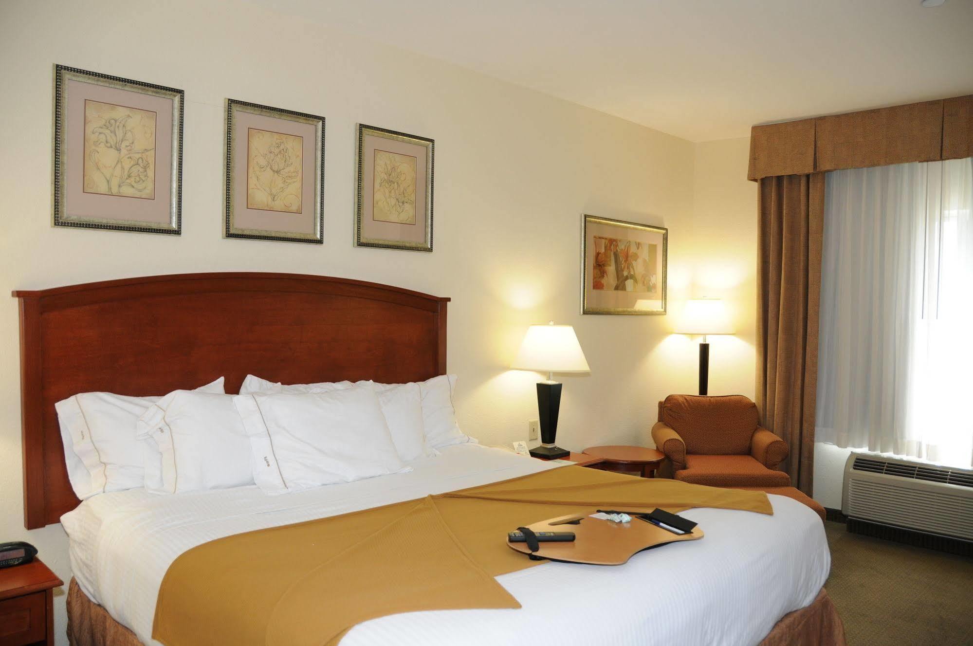 Holiday Inn Express Hotel & Suites Dallas - Grand Prairie I-20 By Ihg Экстерьер фото
